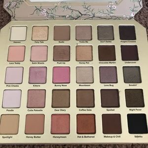 Eyeshadow pallet